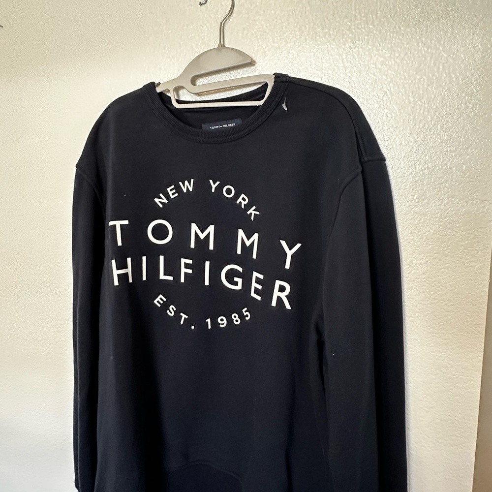 Tommy Hilfiger navy Crewneck Sweater-NWOT